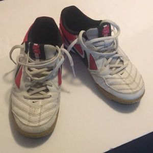 Nike Gato indoor soccer Men’s shoes size 7